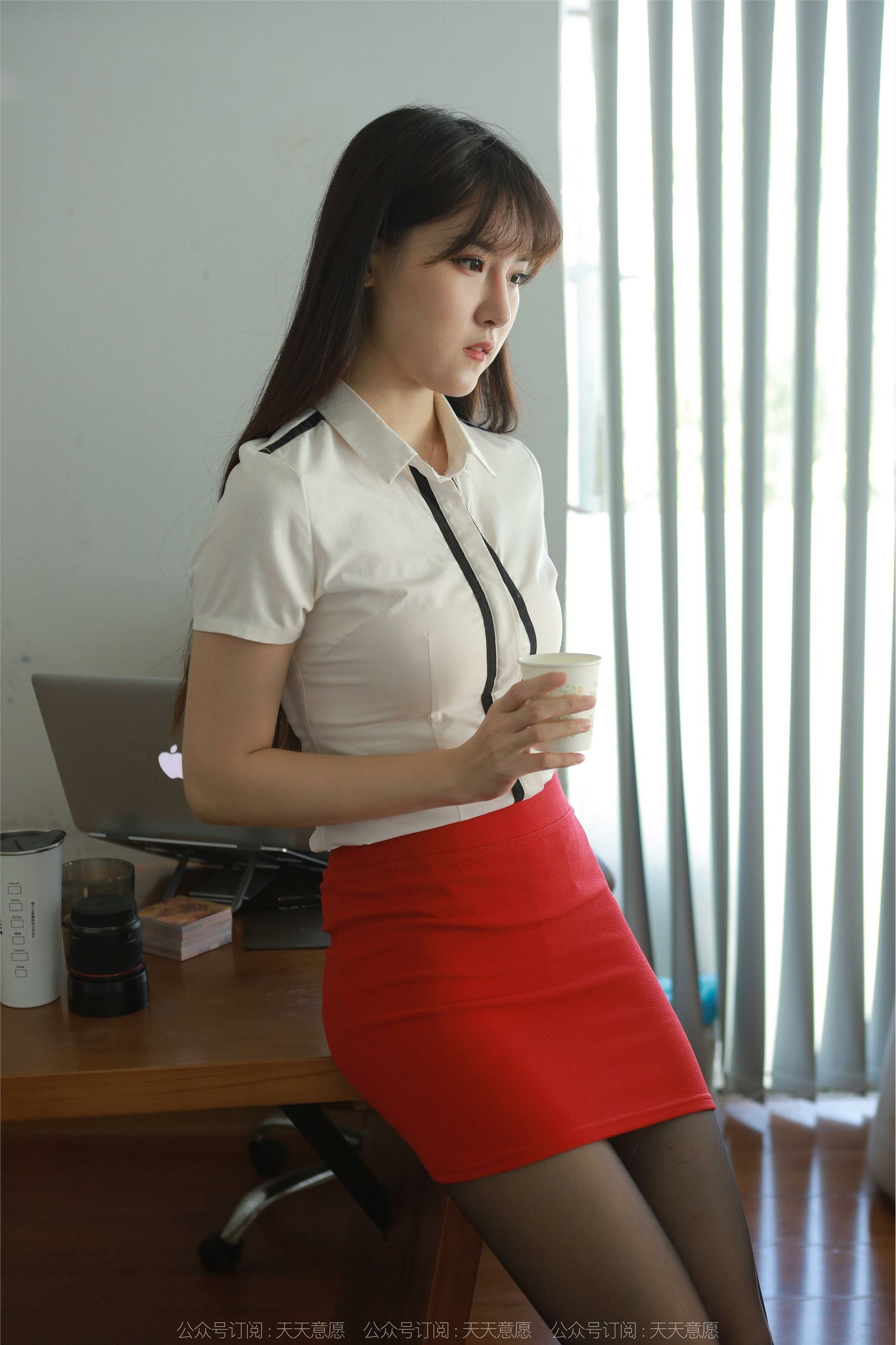 IESS异思趣向  2022.08.18 丝享家 1181：小宝《烈焰红裙》